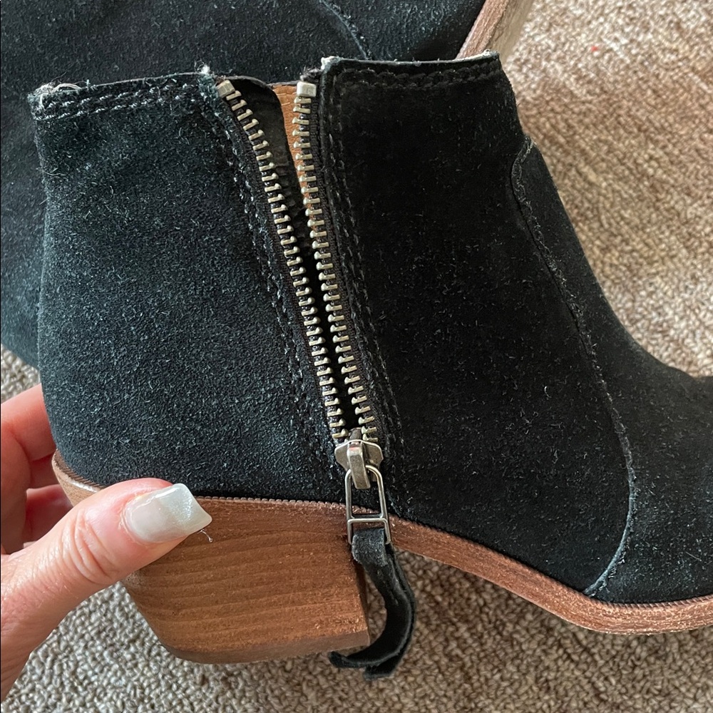 Black Suede Ankle Boots, Madewell brand. 7.5, 7 1/2 - Picture 9 of 12